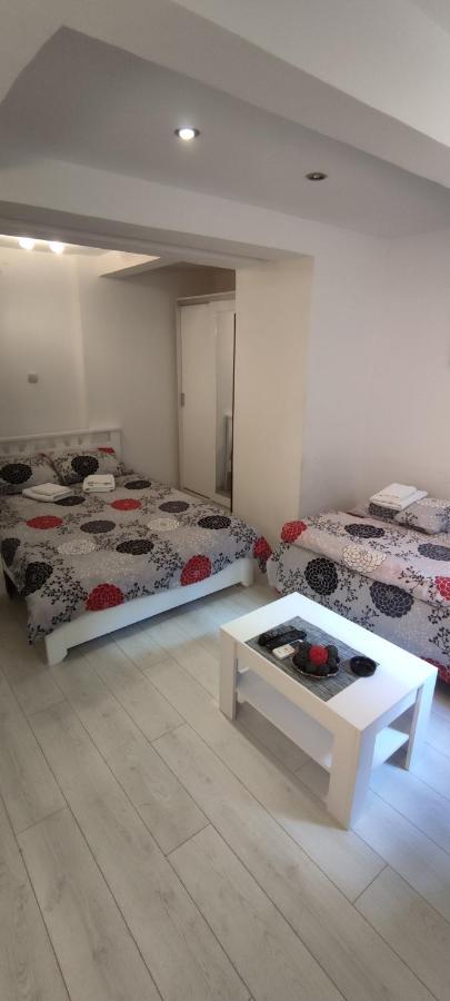 Studio Apartman Kocka Appartement Belgrado Buitenkant foto