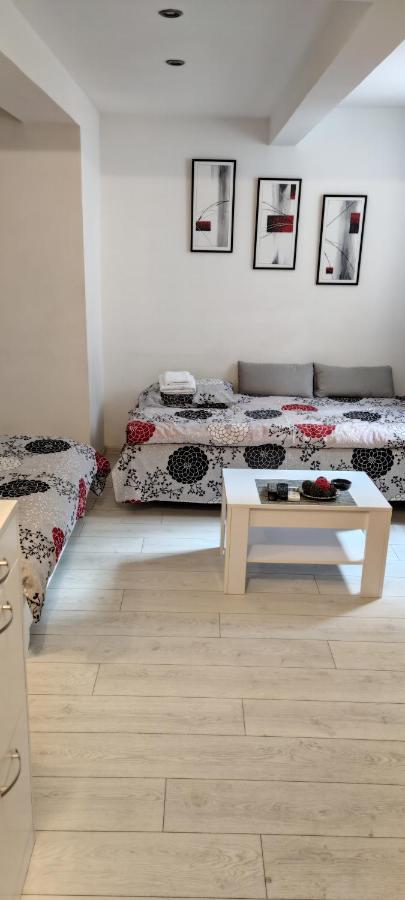 Studio Apartman Kocka Appartement Belgrado Buitenkant foto