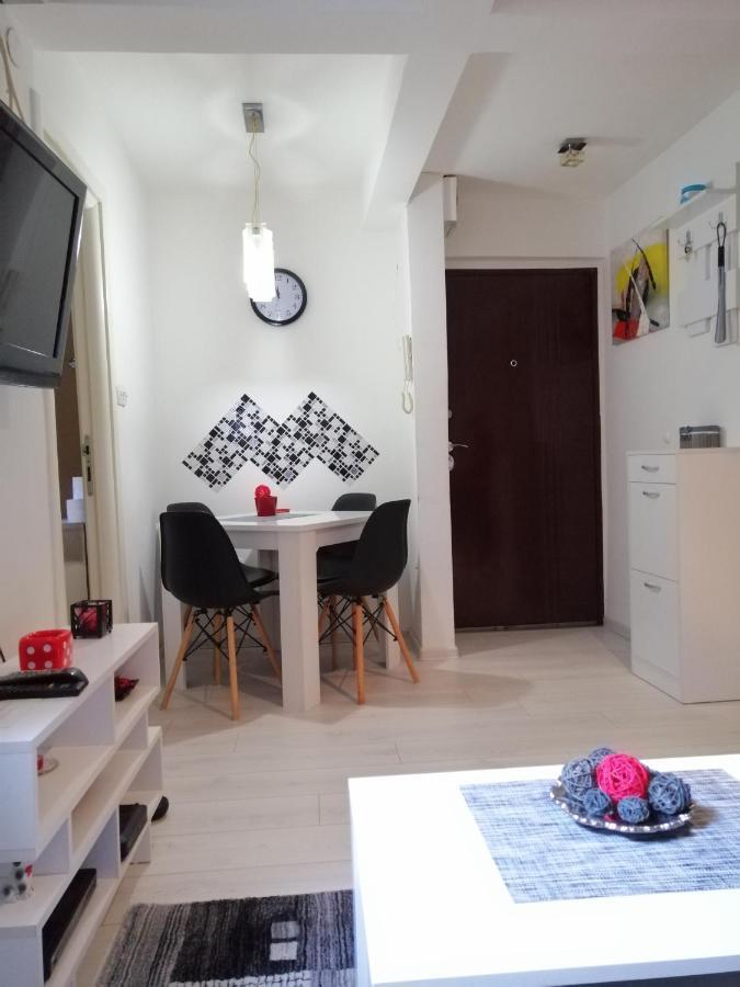 Studio Apartman Kocka Appartement Belgrado Buitenkant foto