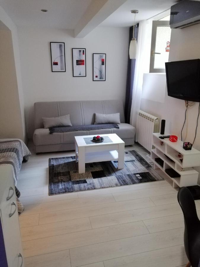 Studio Apartman Kocka Appartement Belgrado Buitenkant foto