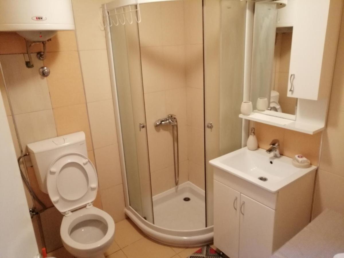 Studio Apartman Kocka Appartement Belgrado Buitenkant foto